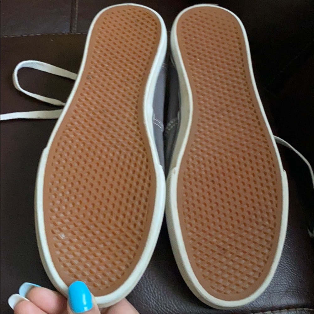 Vans - Picture 4 of 6